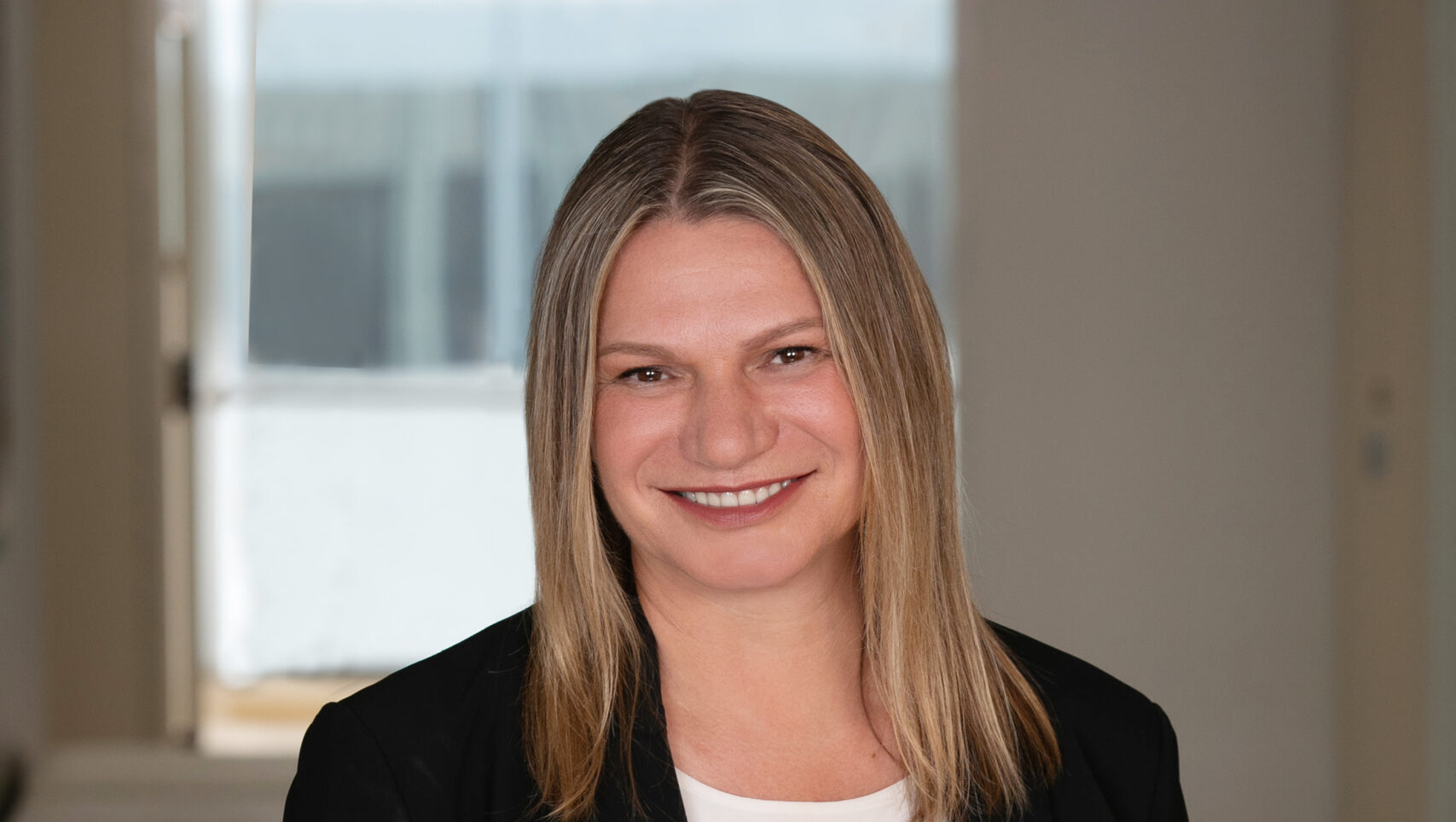 Ellen Leonida bio pic